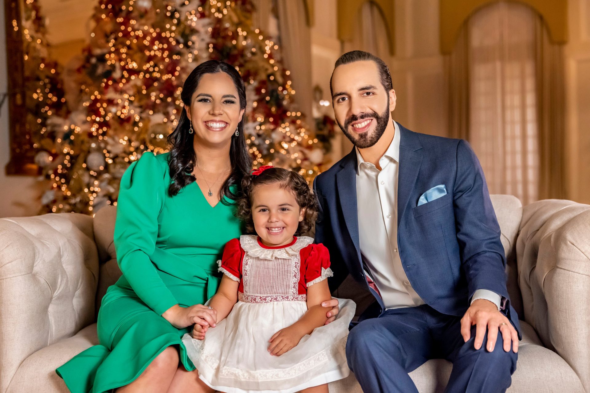 Nace la segunda hija del presidente Nayib Bukele