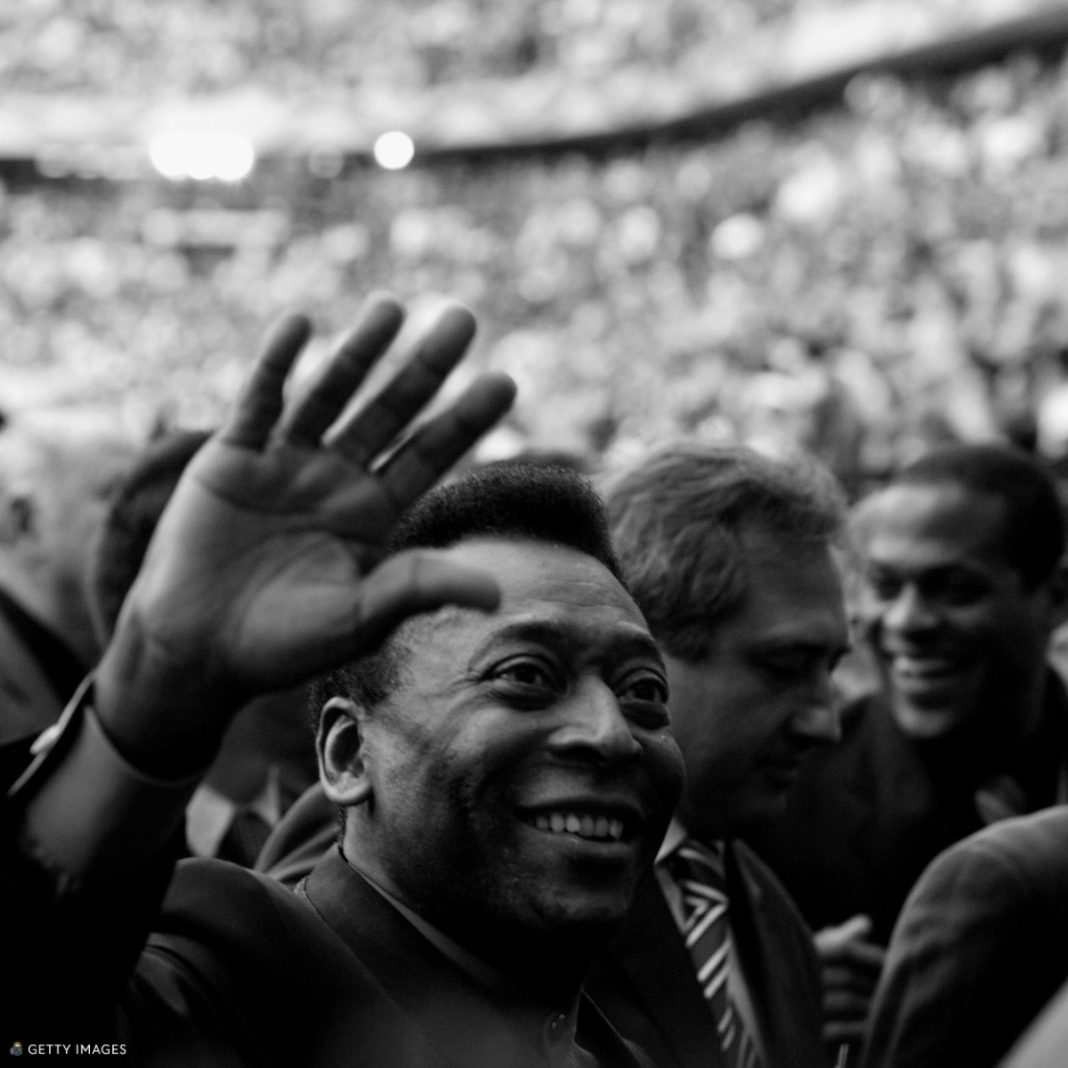 Pelé ha muerto, y el fútbol se une en luto
