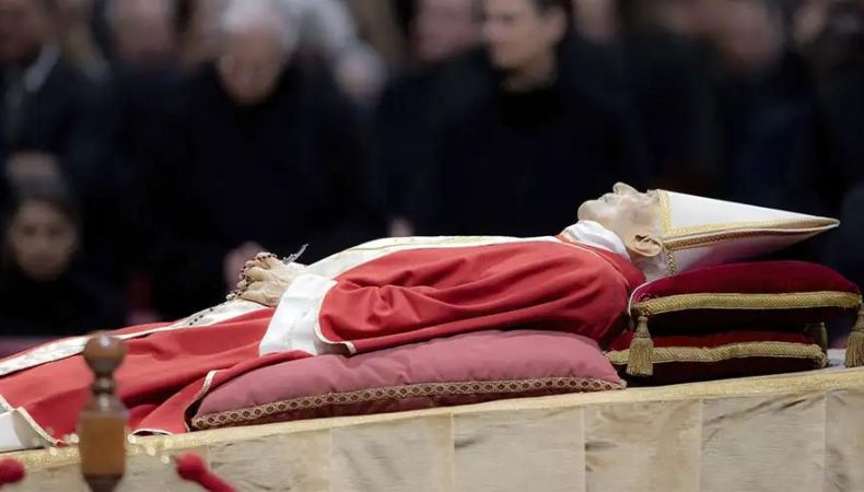 Protocolo del funeral del Papa Emérito Benedicto XVI