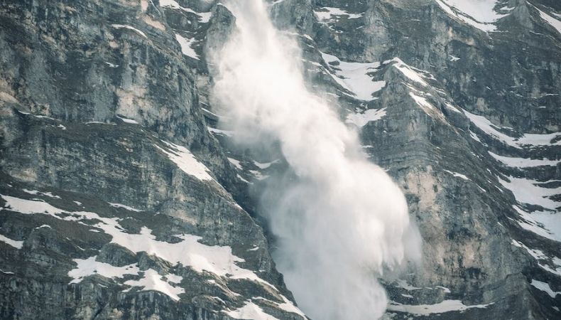 Avalancha en el Tíbet reporta al menos 8 fallecidos