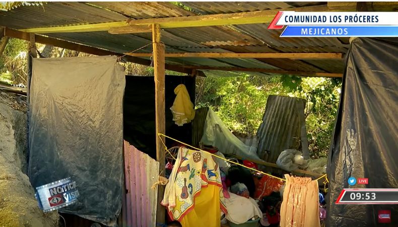 Vivimos en la orilla de un barranco Silvia Hurtado