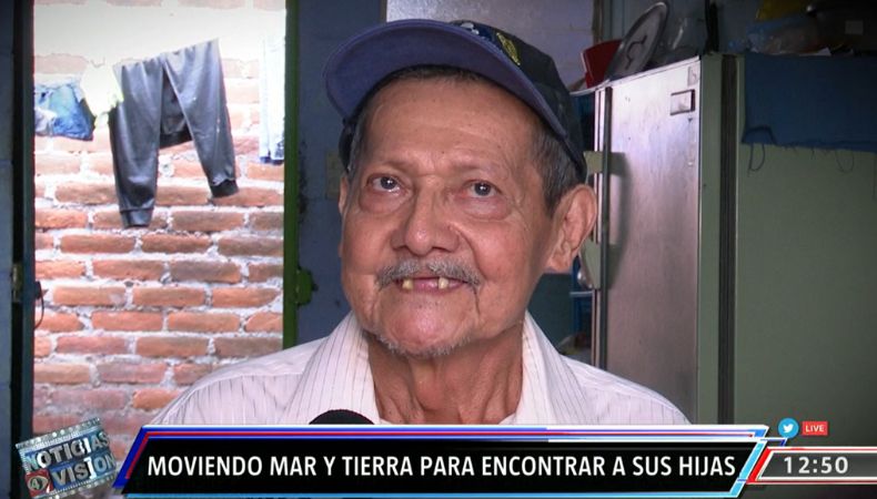 Padre busca a sus hijas antes que la luz de sus ojos se apaguen