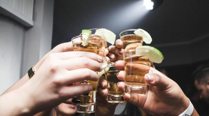 El Alcoholismo: “inicia socialmente y termina trágicamente”