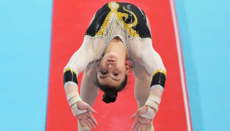 ¡Niña de 14 años se corona como campeona del mundo en gimnasia!