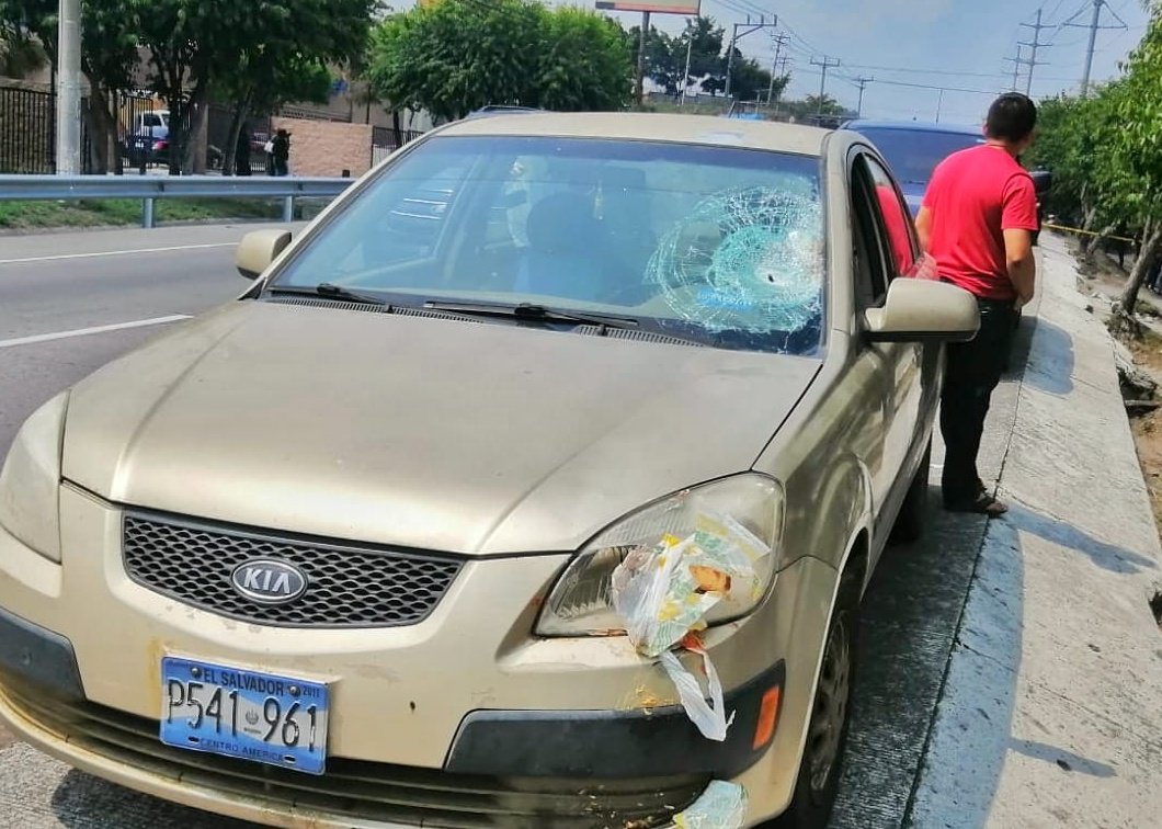 Adulto mayor es atropellado en carretera de Oro