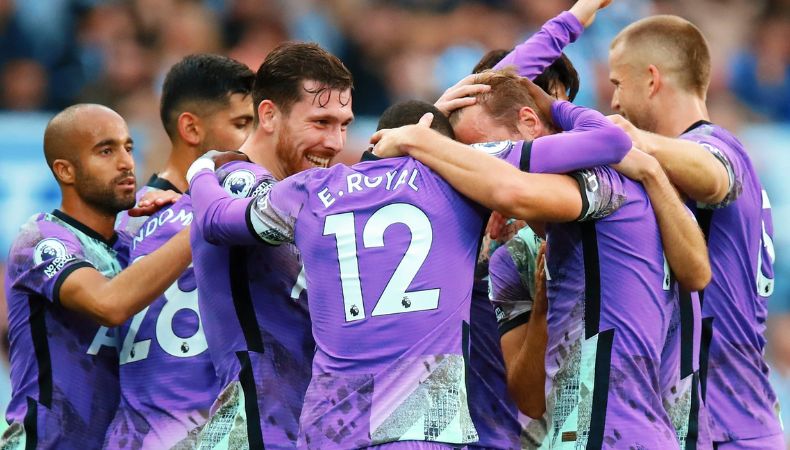 Futbolistas del Tottenham reintegrarán el precio de la entrada a sus hinchas