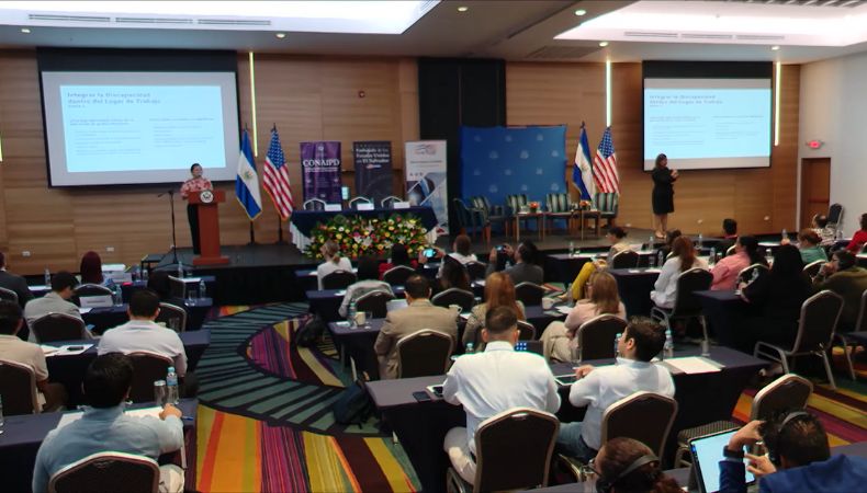 Pactan convenio que promueve romper barreras y generar empleo