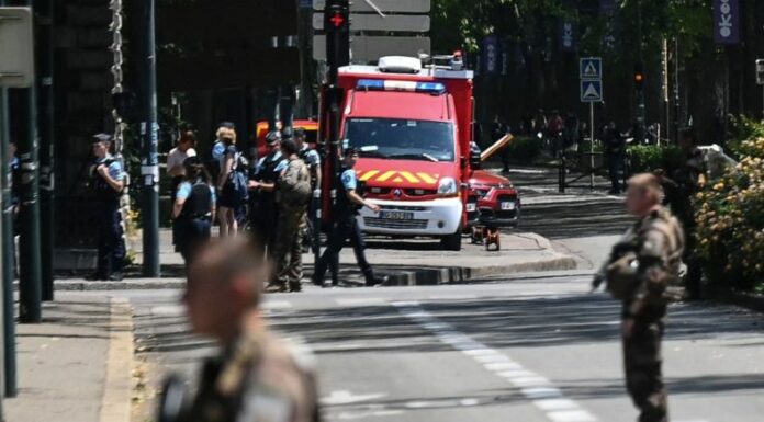 Condenan a sirio responsable del ataque con cuchillo en Francia