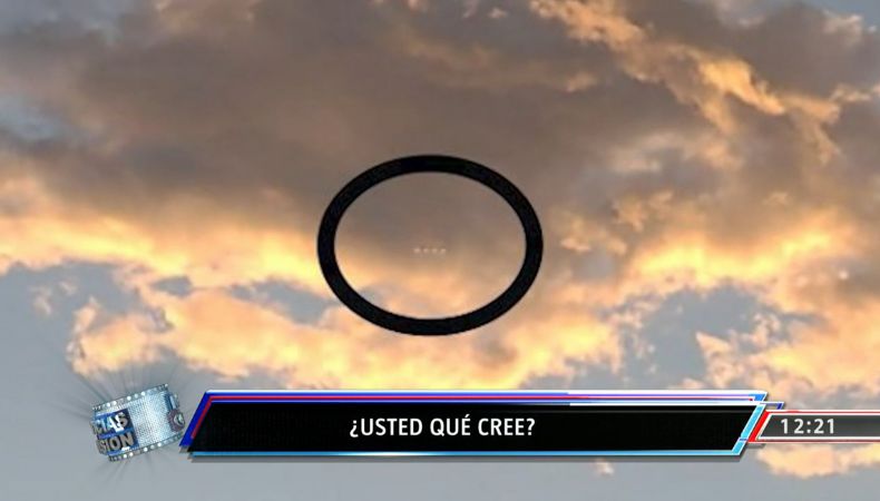FOTO: Salvadoreña capta cuatro aparentes luces en una nube