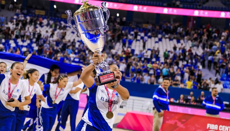 El Salvador superó a Guatemala y se coronó en campeonato de baloncesto femenino