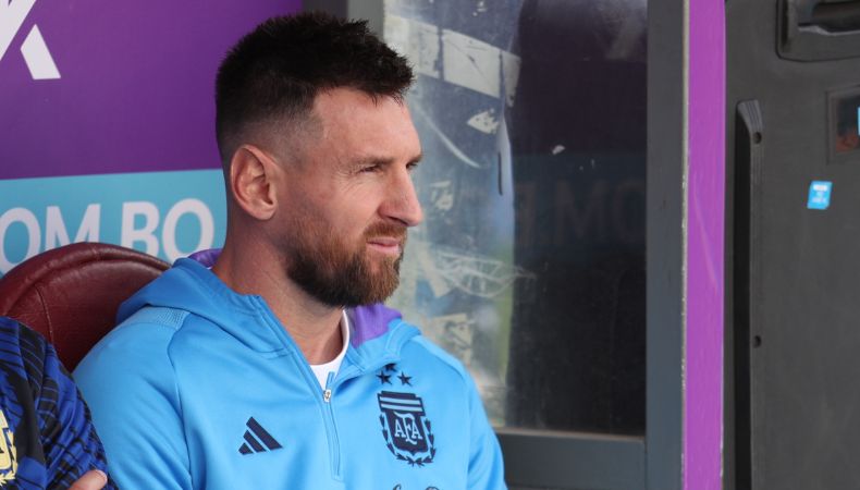 ¡Insólito! Messi fue inscrito como auxiliar técnico ante Bolivia