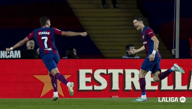 Lewandowski reaparece, salvando al Barcelona con un doblete