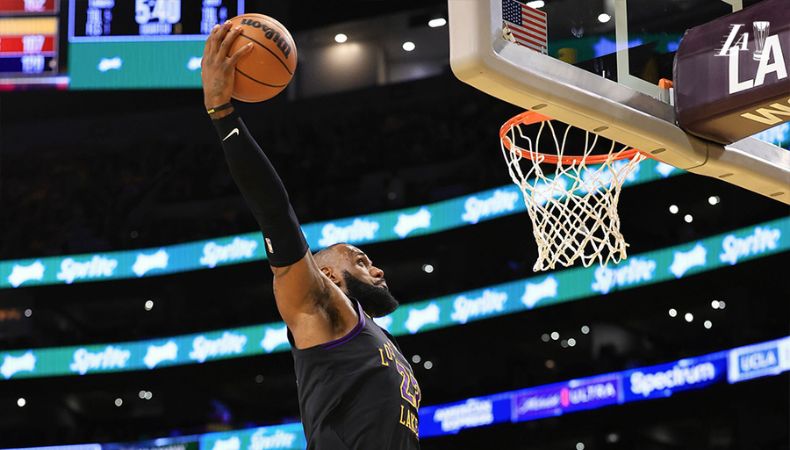 Los Lakers arrollaron a los Utah Jazz