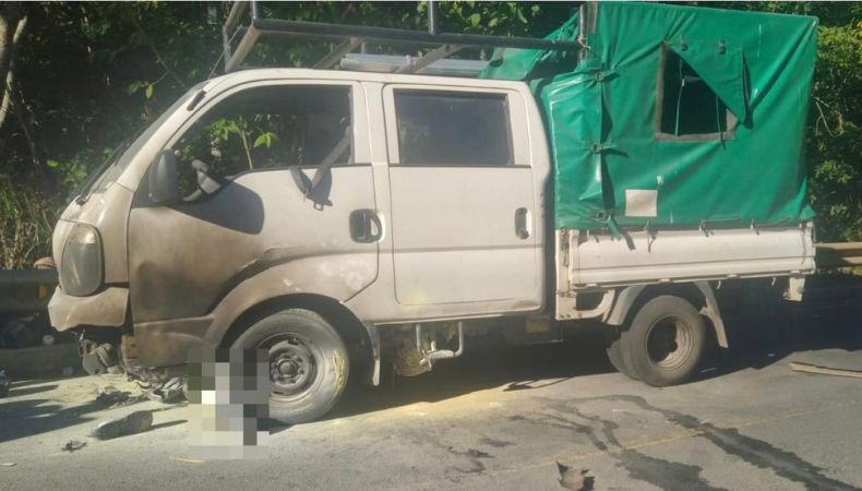 Ahora Motociclista fallece al impactar contra un camión