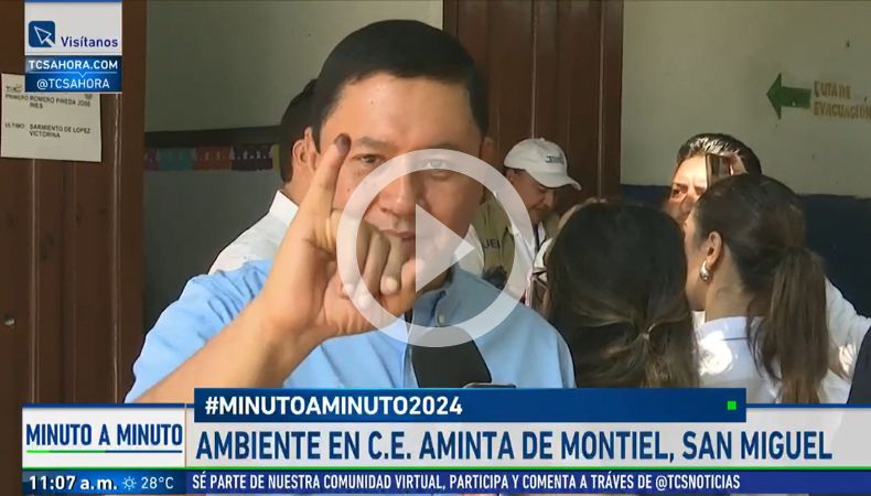 Will Salgado ejerce su voto en San Miguel