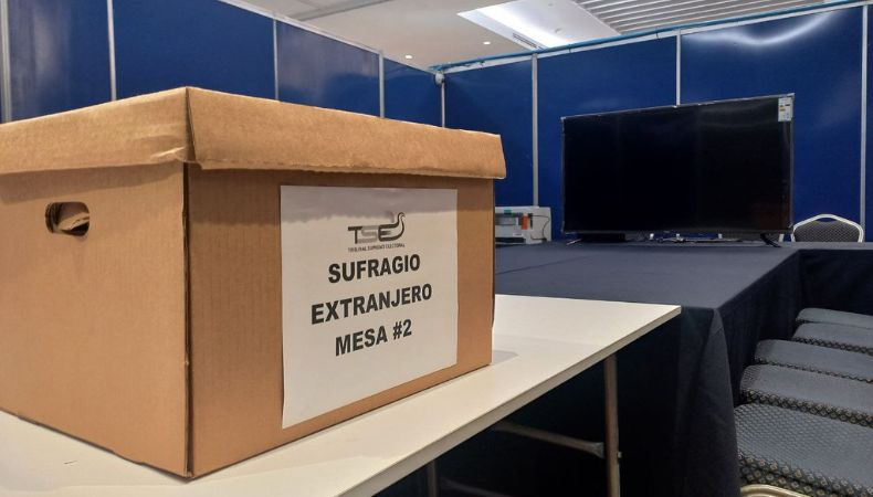 TSE convocará a reunión con organismos internacionales por voto exterior