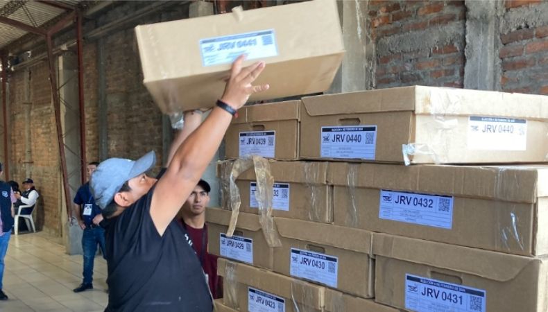 TSE emite comunicado sobre los paquetes electorales