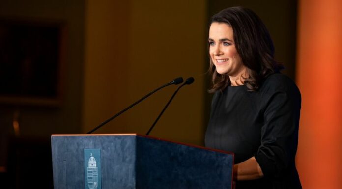 Presidenta de Hungría, Katalin Novak , renuncia a su cargo.