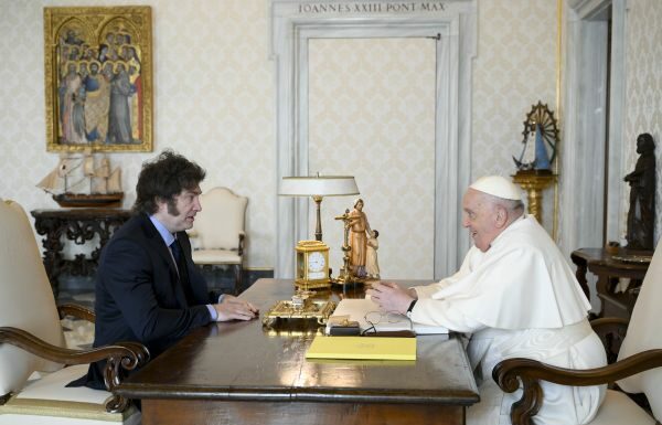 Papa Francisco recibió a Javier Milei en una audiencia oficial