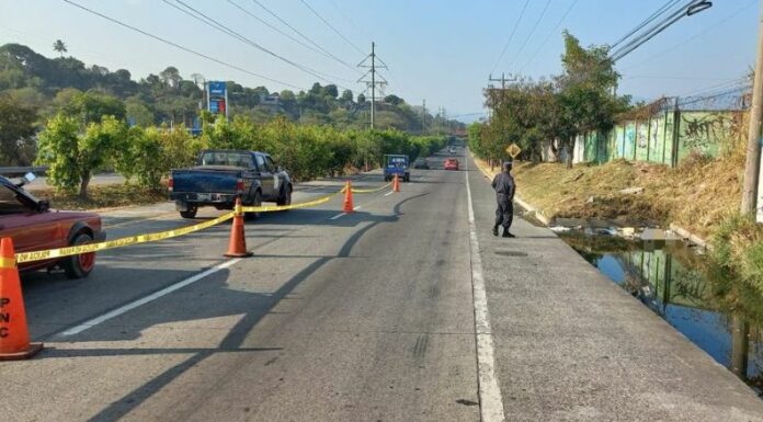 PNC procesa la escena de un hombre fallecido sobre carretera de Oro.