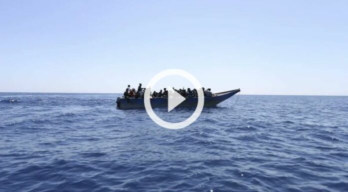 Reportan varios migrantes fallecidos tras naufragio de embarcación en Panamá.