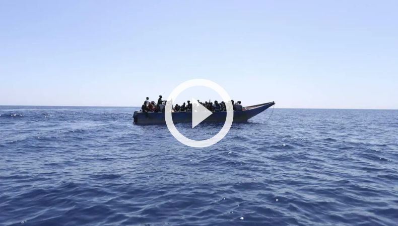 Reportan varios migrantes fallecidos tras naufragio de embarcación en Panamá.