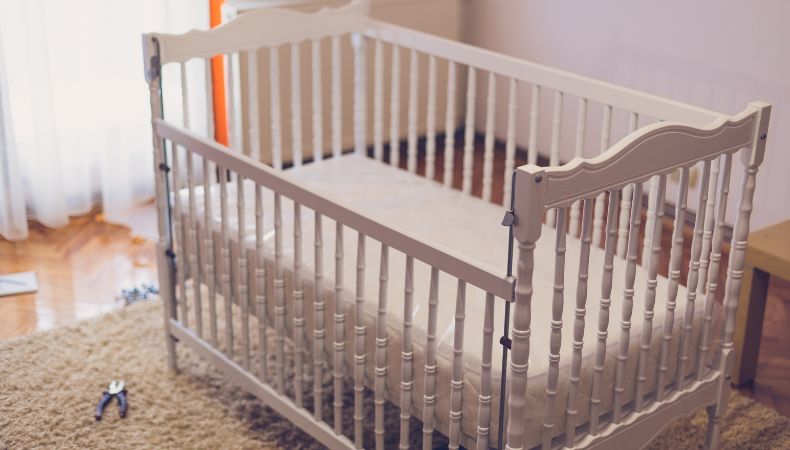 Madre calcina a su bebé