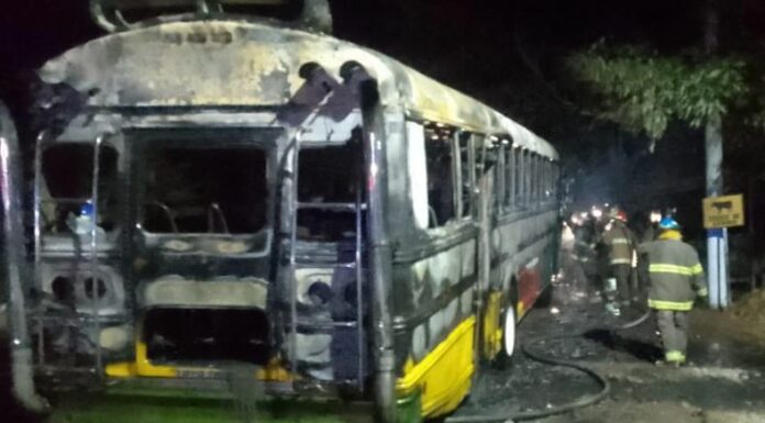 PNC reporta incednio de bus en Zacatecoluca
