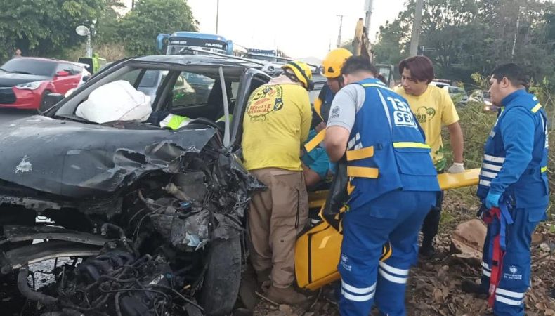 Hombre sobrevive de milagro tras sufrir grave accidente de tránsito Accidentes de tránsito