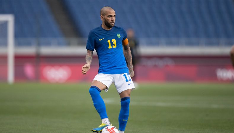 Dani Alves recibe sentencia de 4 años y 6 meses de cárcel