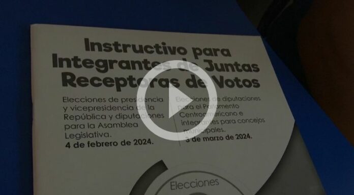 TSE capacita personal de las JRV