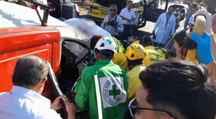 Varios lesionados en accidente de tránsito sobre el bulevar del Ejército.