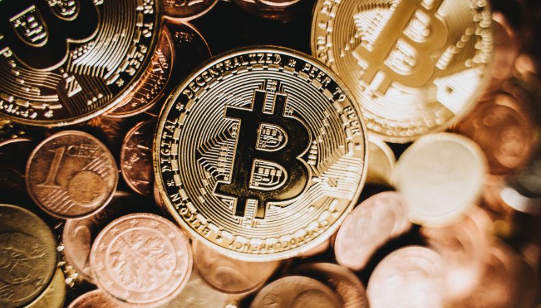 Los valores del Bitcoin superan los $60,000.
