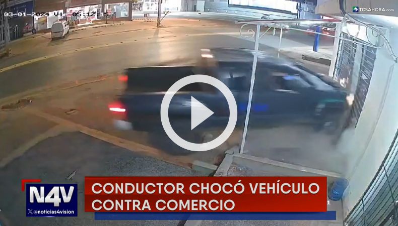 Conductor chocó contra local comercial en Villa Elisa, Argentina.