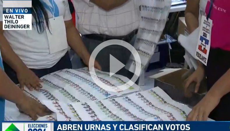 [Video] Abren urnas y clasifican votos a nivel nacional