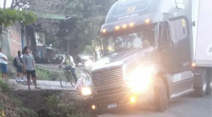 Ahora | Paso cerrado en la carretera a Los Naranjos