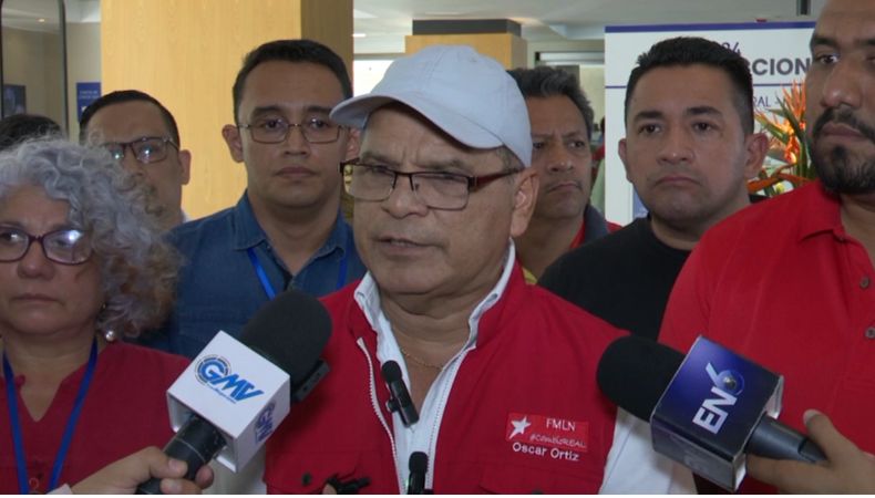 Secretario del FMLN asegura que habrá cambios en el partido Secretario del FMLN asegura que habrá cambios en el partido