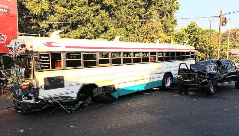 Accidentes dejan lesionados en El Salvador