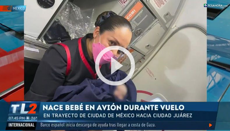 Una bebé vino al mundo en pleno vuelo.
