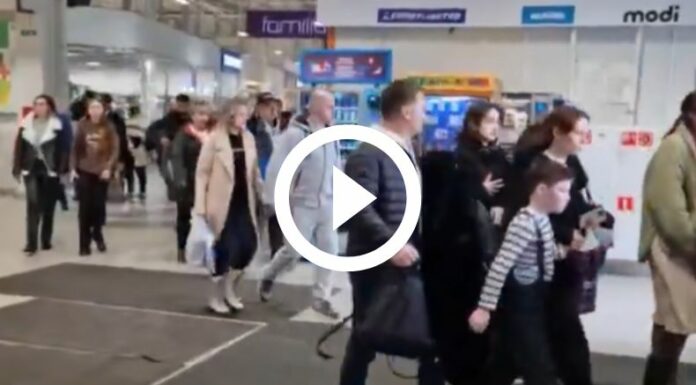 Evacúan centro comercial de Rusia por supuesta bomba