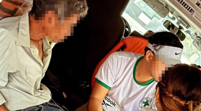 Varias personas afectadas por picaduras de abeja en calle al Boquerón.