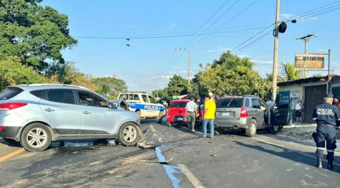 Varios lesionados tras accidente de tránsito en el bypass hacia Chalchuapa.