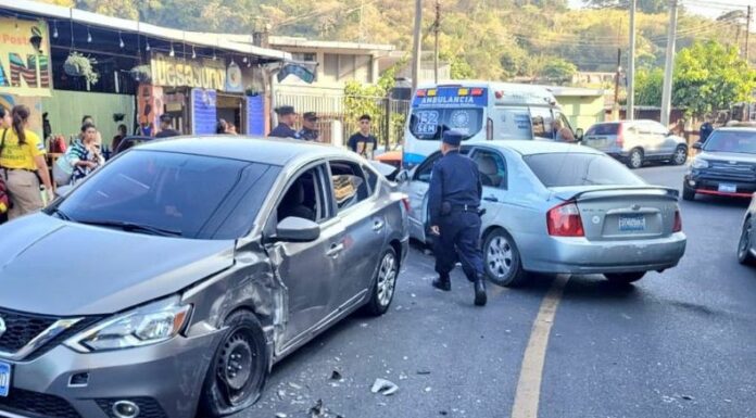 Accidente | Cinco lesionados en carretera a la Puerta del Diablo