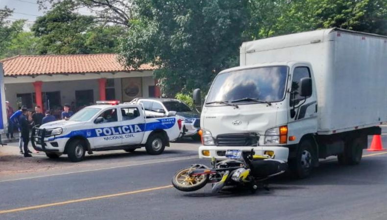 Motociclista lesionado en la Ruta Militar.