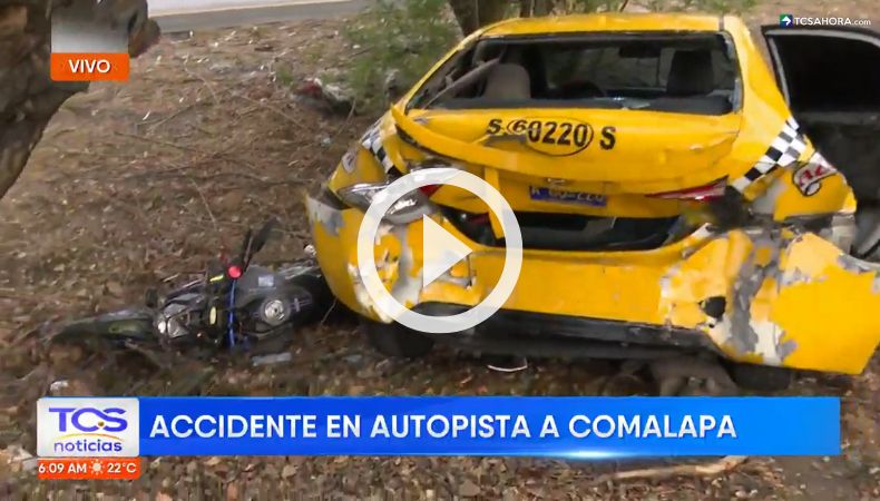 Fuerte accidente de tránsito en la autopista a Comalapa.