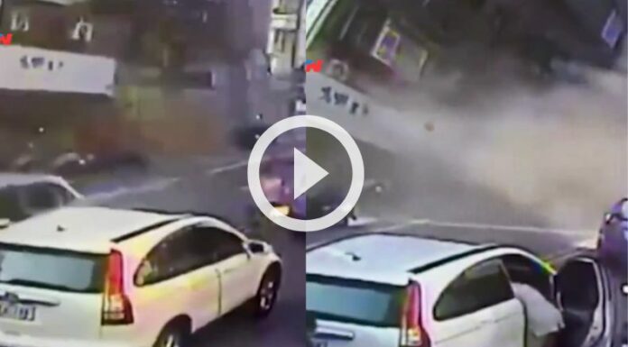 Momento exacto del derrumbe de un edificio por terremoto en Taiwán.