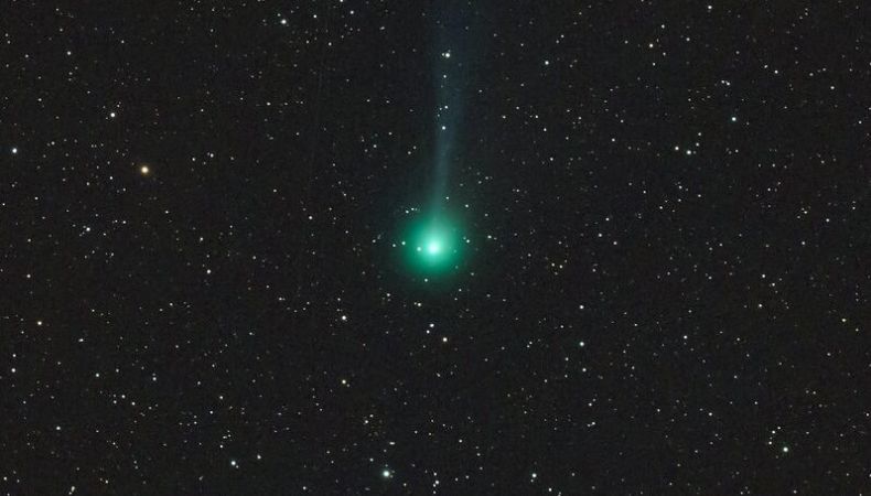 El cometa diablo aparecerá durante el eclipse solar del 8 de abril.