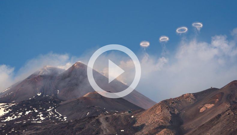 ¡Impresionante volcán Etna emite anillos de humo!