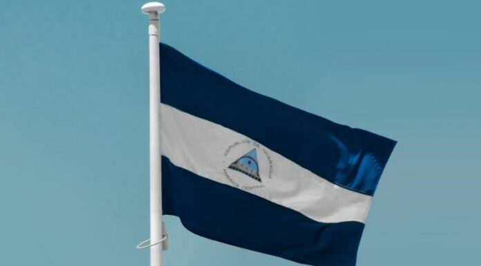 Nicaragua rompe relaciones diplomáticas con Ecuador
