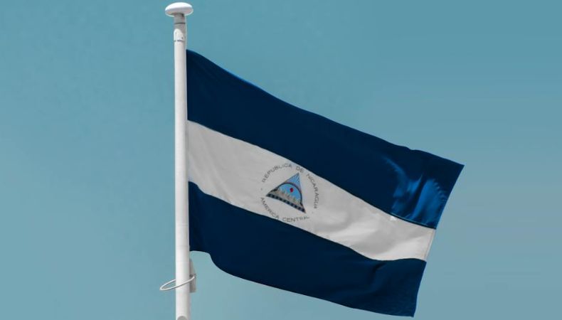 Nicaragua rompe relaciones diplomáticas con Ecuador